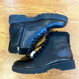 Calvin Klein Leather Boots Brand New, size US 11